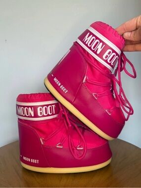 Moon Boot Hot Pink Women's Winter Boots - size 7/8